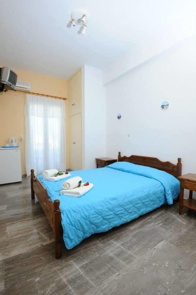 Villa Kavallaris & Apartments メッサリア エクステリア 写真
