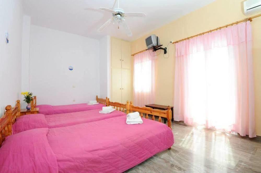 Villa Kavallaris & Apartments メッサリア エクステリア 写真
