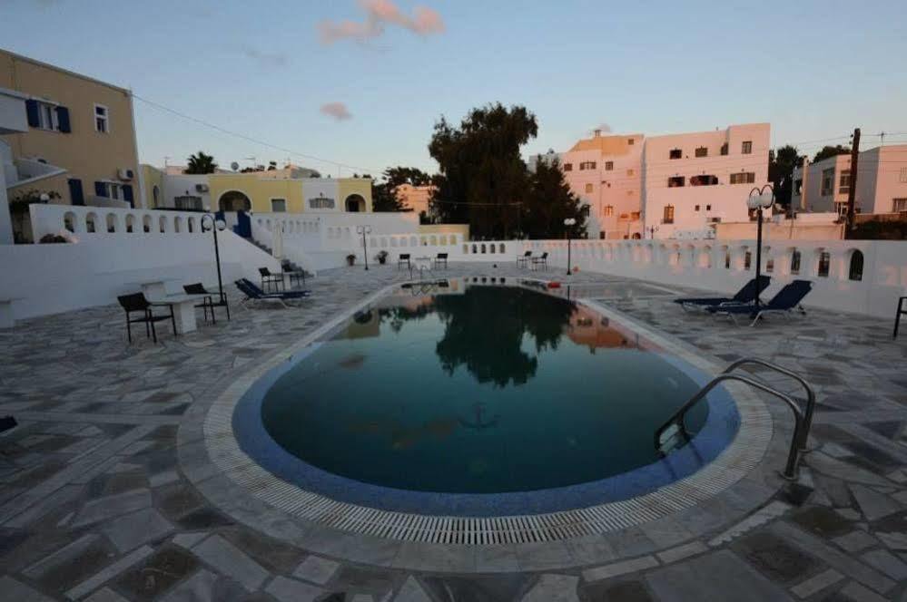 Villa Kavallaris & Apartments メッサリア エクステリア 写真